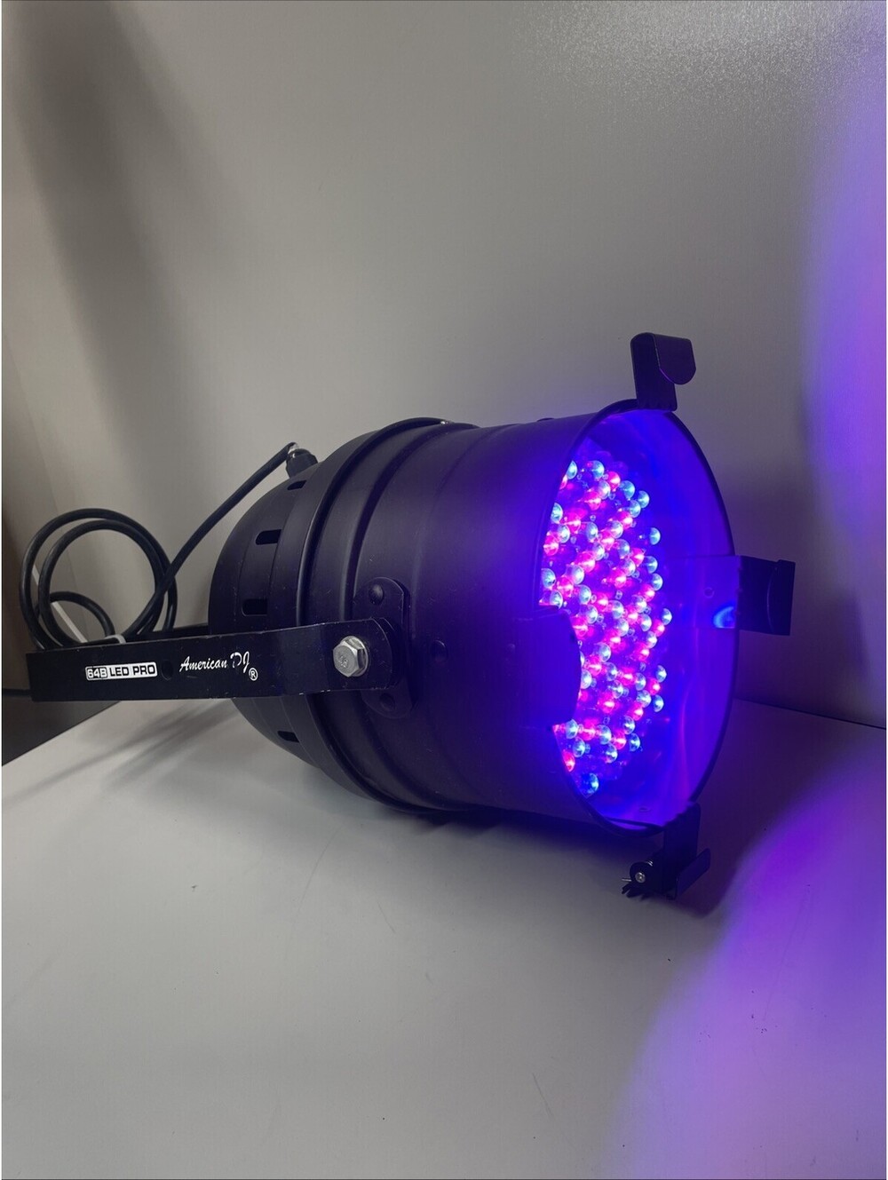 American DJ 64B LED Pro Ultra Bright  (10MM LED) 120V/230V 60HZ/50HZ Power